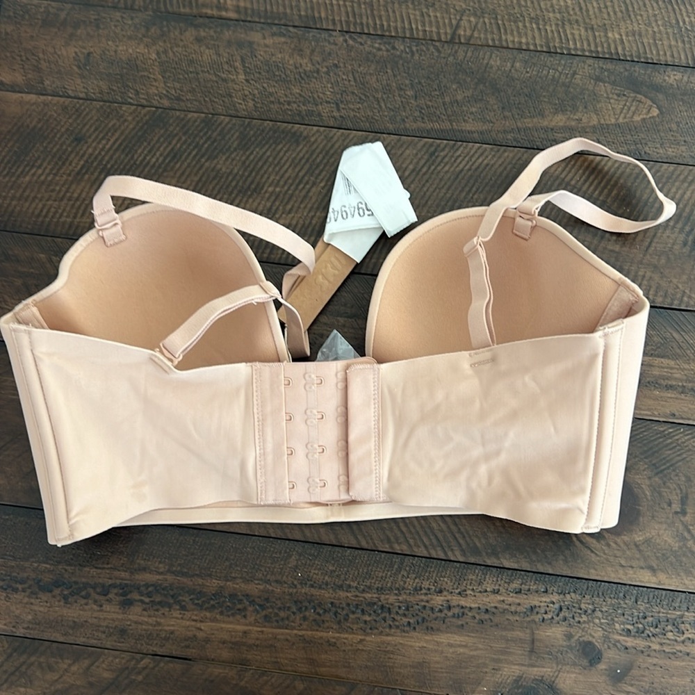 Skims Deep Plunge Shapewear Bra - Picture 4 of 8